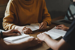 Группы чтения Библии онлайн